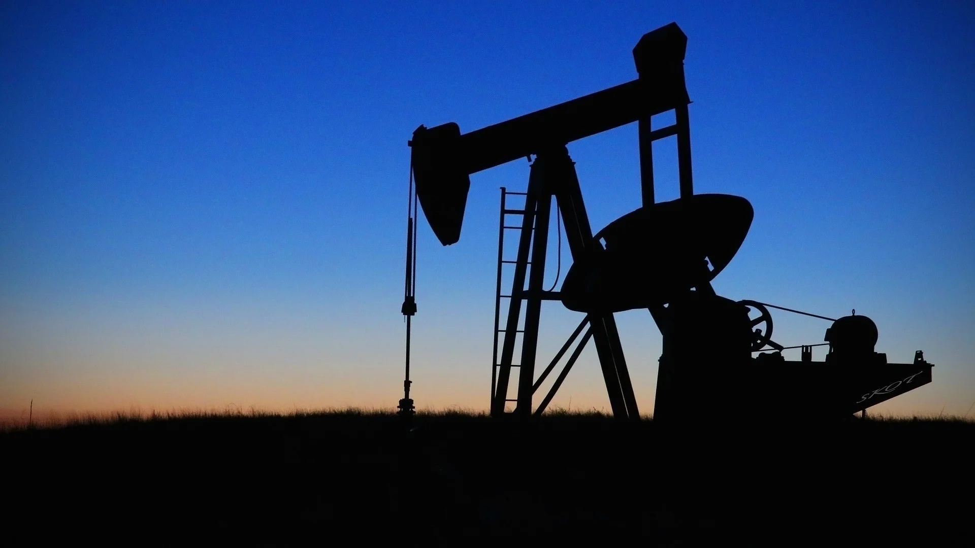 İran'ın Körfez gemisine yönelik saldırıları tırmandırmasıyla petrol yüzde 5 sıçradı